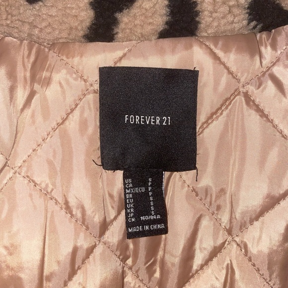 Leopard Print Sherpa Jacket - Picture 5 of 6